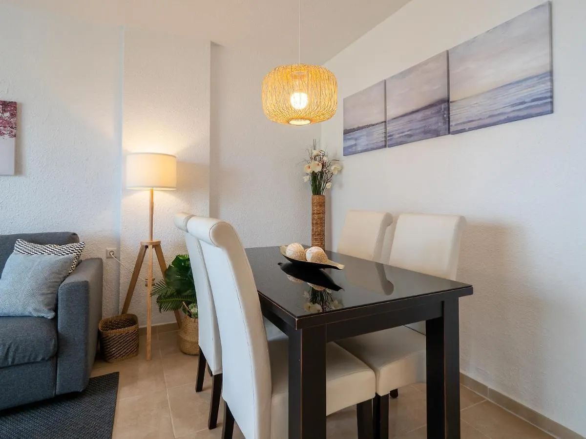 MD002 Precioso apartamento en primera linea de playa Sitio de Calahonda