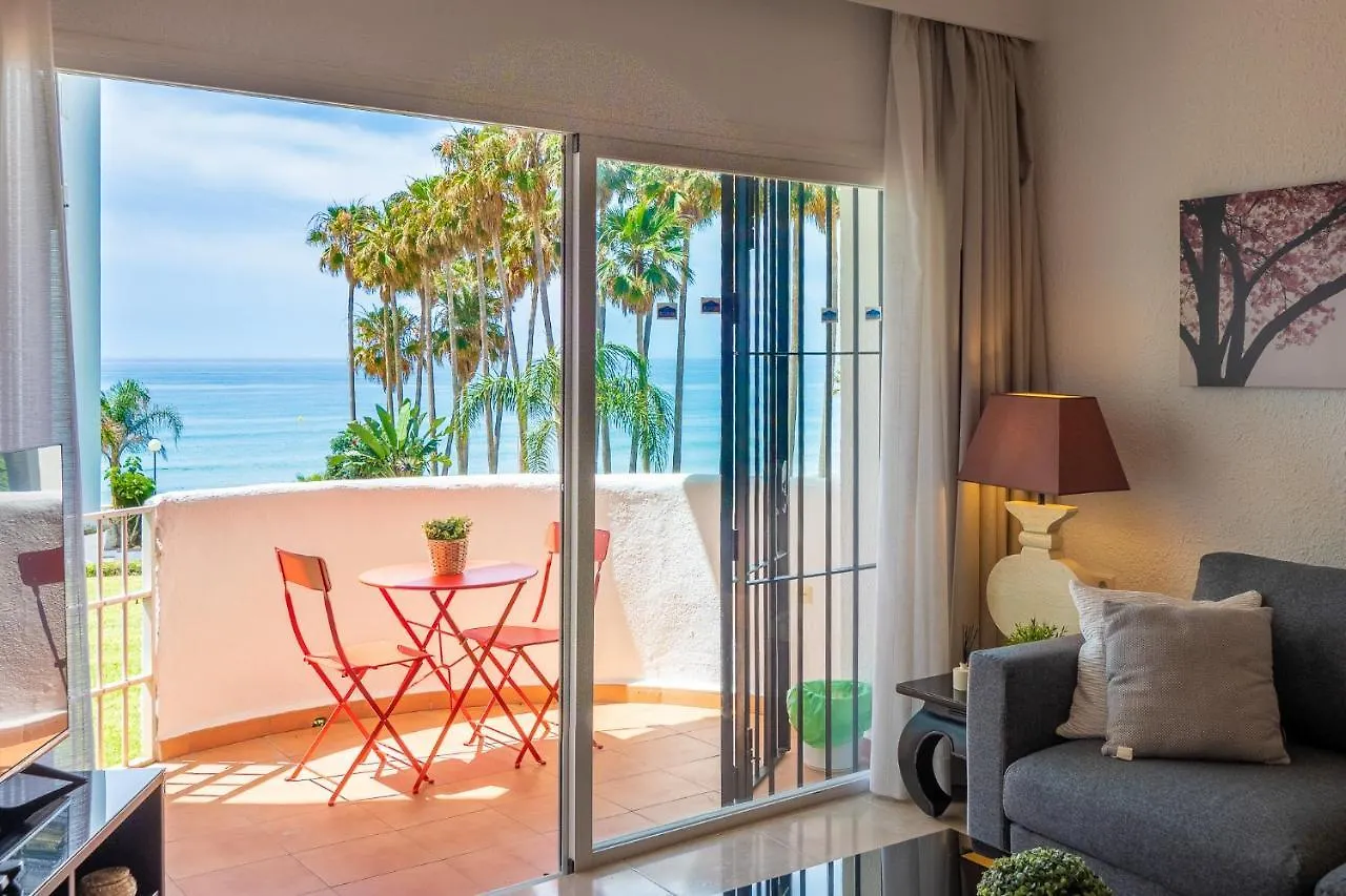 MD002 Precioso apartamento en primera linea de playa Sitio de Calahonda 0*,  España